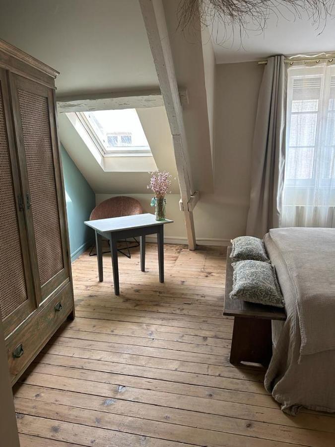 La Maison Du Tripot Honfleur Eksteriør billede